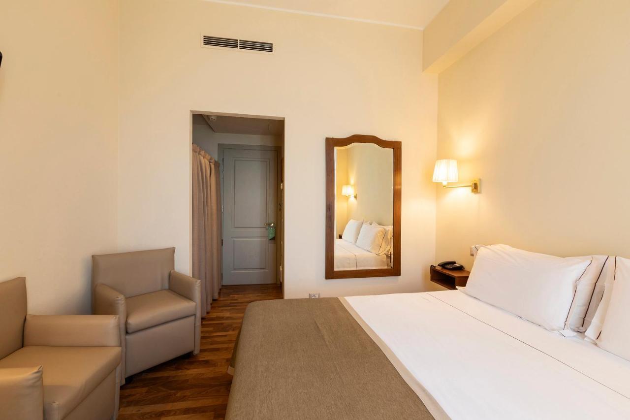 Hotel Royal Victoria, By R Collection Hotels Varenna Bagian luar foto